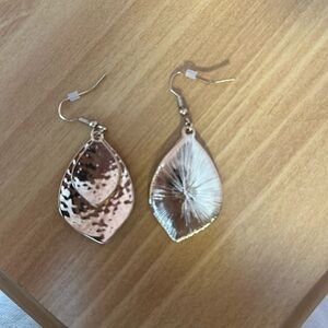 Gold leaf earrings NWOT